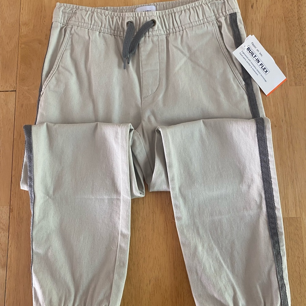 Boys size 8 Old Navy joggers